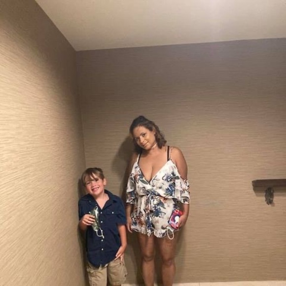 Meet your Posher, Delisa - Picture 1 of 1